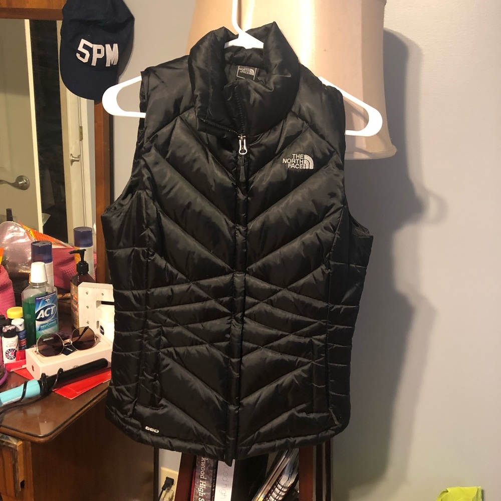Women’s north face vest